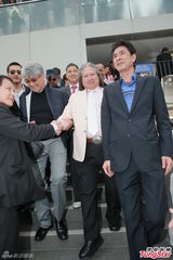 组图：洪金宝获胜拉头马 彭于晏现身支持带好运