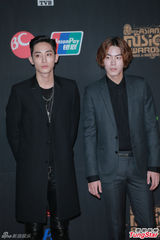 高清：EXO少时BB等亮相MAMA红毯 郭富城助阵