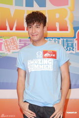 组图：无线暑期节目推介会 陈敏之美腿抢镜