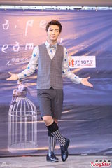 组图：炎亚纶视周杰伦为贵人 与初恋女友话题多