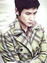 陆毅蓄须演绎杂志大片 成熟潮男气质温暖