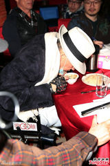 组图：高凌风带病宣传演唱会 讽女儿谢金燕不孝