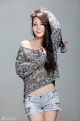 组图：樊蕊时尚写真清新靓丽妩媚动人