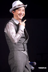 幻灯：庾澄庆个唱张学友助阵 与周秀娜贴身热舞