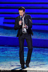 幻灯：世博会音乐盛典群星璀璨  张韶涵舞台失足