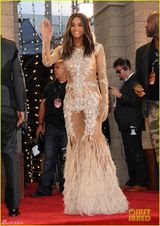 组图：MTV红毯女星水果姐秀牙套ladygaga扮人鱼