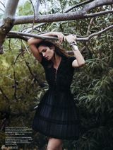 高清组图：44岁辛迪-克劳馥登封面 魅力依旧