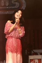 组图：邓丽君气质写真 娇俏少女蜕变巨星