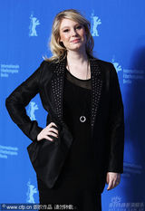 幻灯图集：《潜水艇》记者会 女主角成熟干练