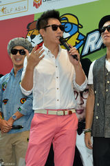 独家高清：《RunningMan》四主持在港办签名会