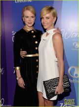 组图：基德曼塞隆黑白双煞同场竞艳