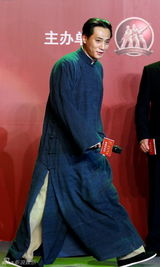 组图：《建党伟业》发布会 周迅汤唯叶璇带妆出席