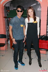 组图：钟嘉欣发生车祸 田蕊妮笑杜汶泽非巨雕