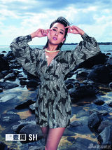 组图：马苏封面大片曝光 曼妙身姿情越海岸线