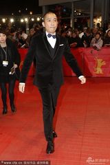 组图：柏林电影节闭幕式红毯 中国女星美艳出挑