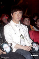 幻灯图：甄子丹称不再拍《叶问》 熊黛林赞其好男人