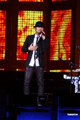 组图：宋祖英台湾首度开唱 周杰伦周华健助阵