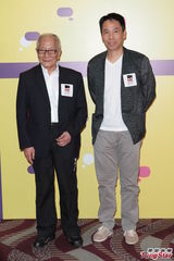 组图：香港电影节开幕 杨千嬅盛装周楚楚露半臀