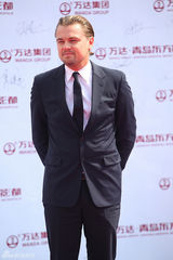 组图：莱昂纳多梁朝伟赵薇等齐聚青岛