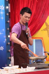 组图：吴樾美食节目放豪言 为女友甘当家庭厨男