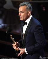 组图：刘易斯凭《林肯》三夺奥斯卡影帝