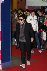 高清组图：朴有天金素贤等亮相李诗英新片试映