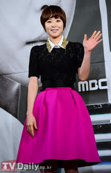 组图：崔江熙朱元宣传《7级公务员》金敏瑞带伤