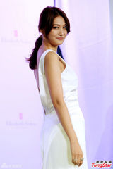 组图：韩星柳仁英赴台代言 望与周杰伦合作