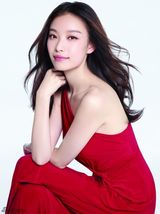 组图：倪妮红白玫瑰裸妆写真 清新魅惑展可塑性