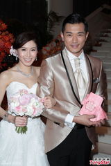 组图：黄长兴大婚众艺人道贺 三轮豪车霸气接亲