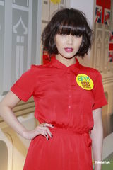 组图：薛凯琪送父亲护肤品 曝杜汶泽美国养病