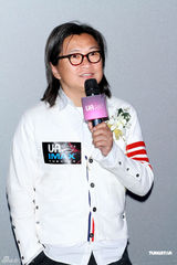 组图：陈可辛夫妇宣传新片 吴君如爆无暇顾及家事