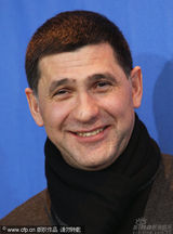 幻灯图集：《如何结束夏天》记者会 俄罗斯型男斗帅