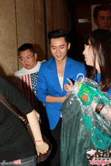 组图：张馨予缺席新剧宣传 李晨独撑场遭逼婚