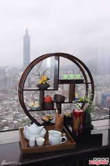 组图：金秀贤来台 酒店房间私密物大公开