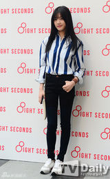 组图：T-ara孝敏孙丹菲等助阵潮牌开业礼