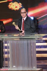 组图：钱嘉乐郑裕玲陈锦鸿等五位获杰出演员大奖