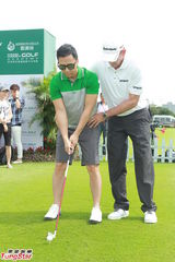 组图：甄子丹自嘲高尔夫初哥 菲尔普斯遭抢镜