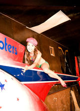 高组图：前超女陈怡日本拍写真 比基尼制服齐上阵