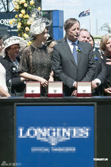 组图：林志玲代言某知名腕表 应邀出席墨尔本杯赛 