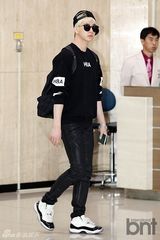 组图：韩团2PM与MBLAQ等结束日本演出返韩