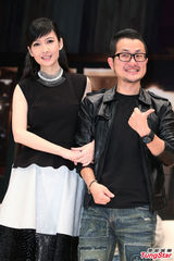 组图：周慧敏否认婚变：我跟老公感情相当好