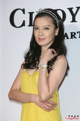 组图：林熙蕾产后复出洒泪 性感辣妈丰满迷人