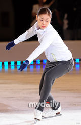 组图：金妍儿为花样滑冰秀进行彩排