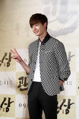 独家高清：《观相》大牌云集 李钟硕首演古装戏