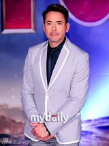 组图：小罗伯特唐尼首尔宣传《钢铁侠3》