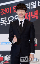 组图：EXO打造真人秀节目 帅气亮相卖萌耍宝