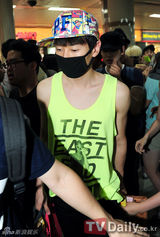 组图：SM家族结束日本演唱会返回韩国