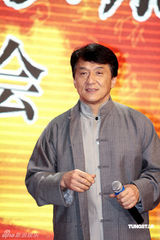 高清图：《精忠岳元帅》开机 成龙称儿子单薄不适合