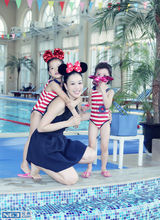 组图：钟丽缇首携三女拍大片 四朵金花笑颜绽放